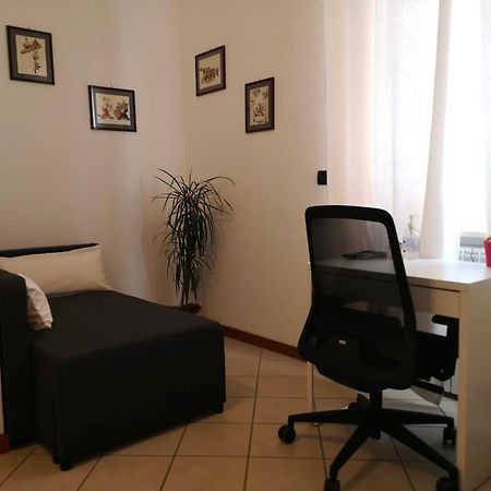 Holiday Apartment - Brescia Centro - Parcheggio Privato Екстериор снимка