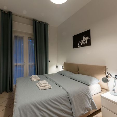 Holiday Apartment - Brescia Centro - Parcheggio Privato Екстериор снимка