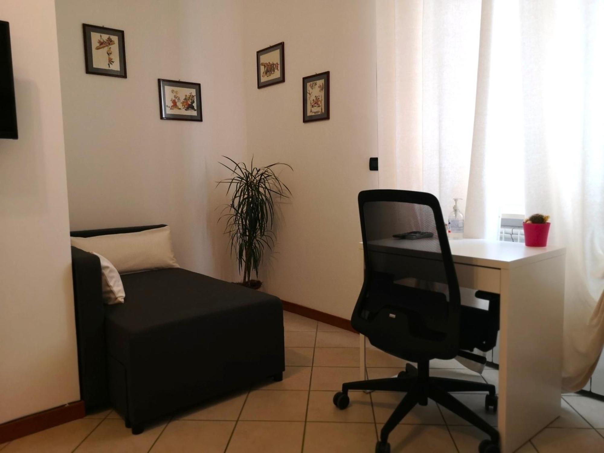Holiday Apartment - Brescia Centro - Parcheggio Privato Екстериор снимка