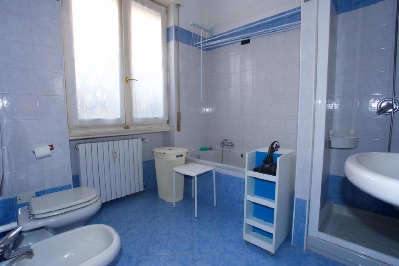 Holiday Apartment - Brescia Centro - Parcheggio Privato Екстериор снимка