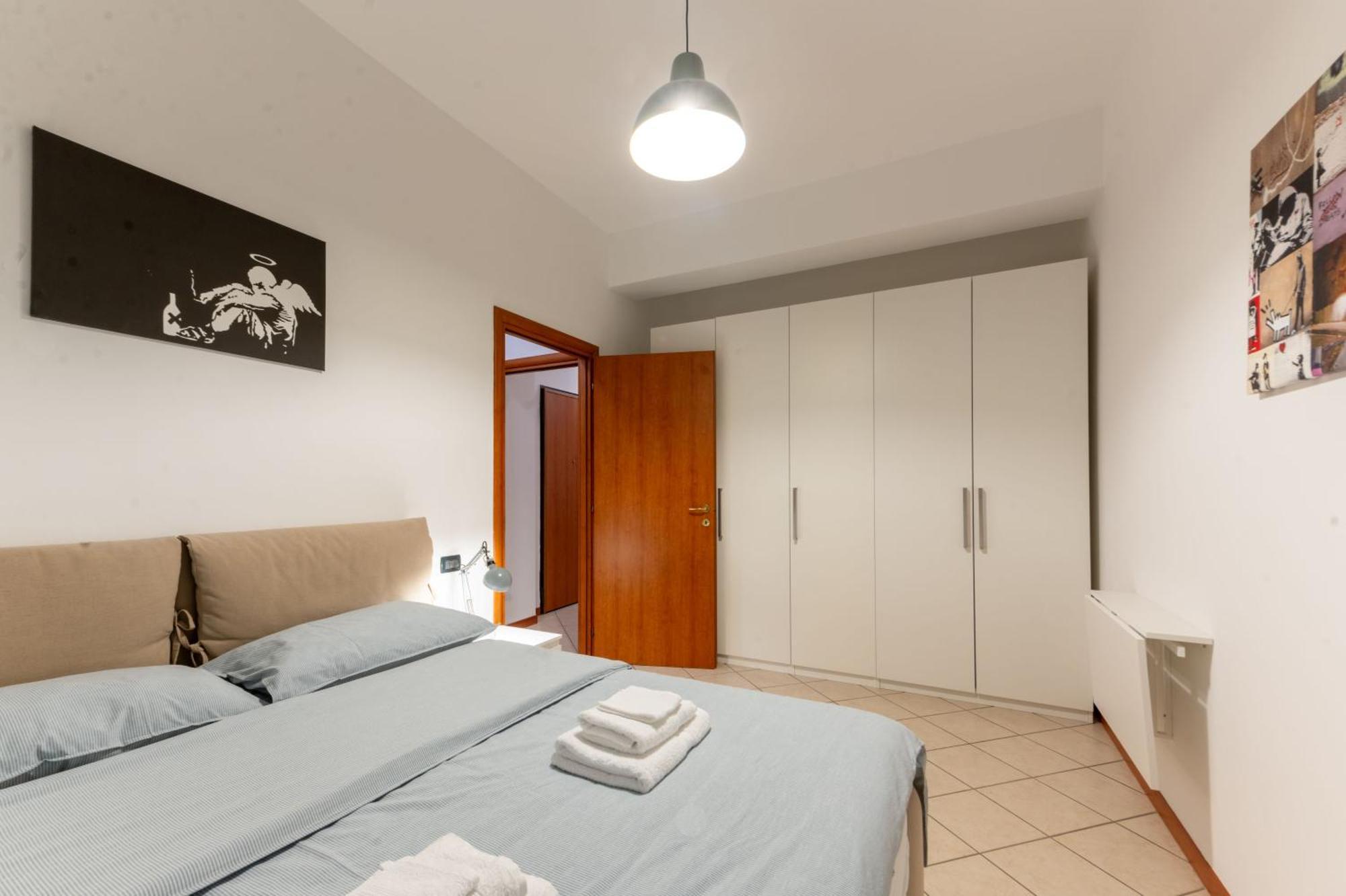Holiday Apartment - Brescia Centro - Parcheggio Privato Екстериор снимка